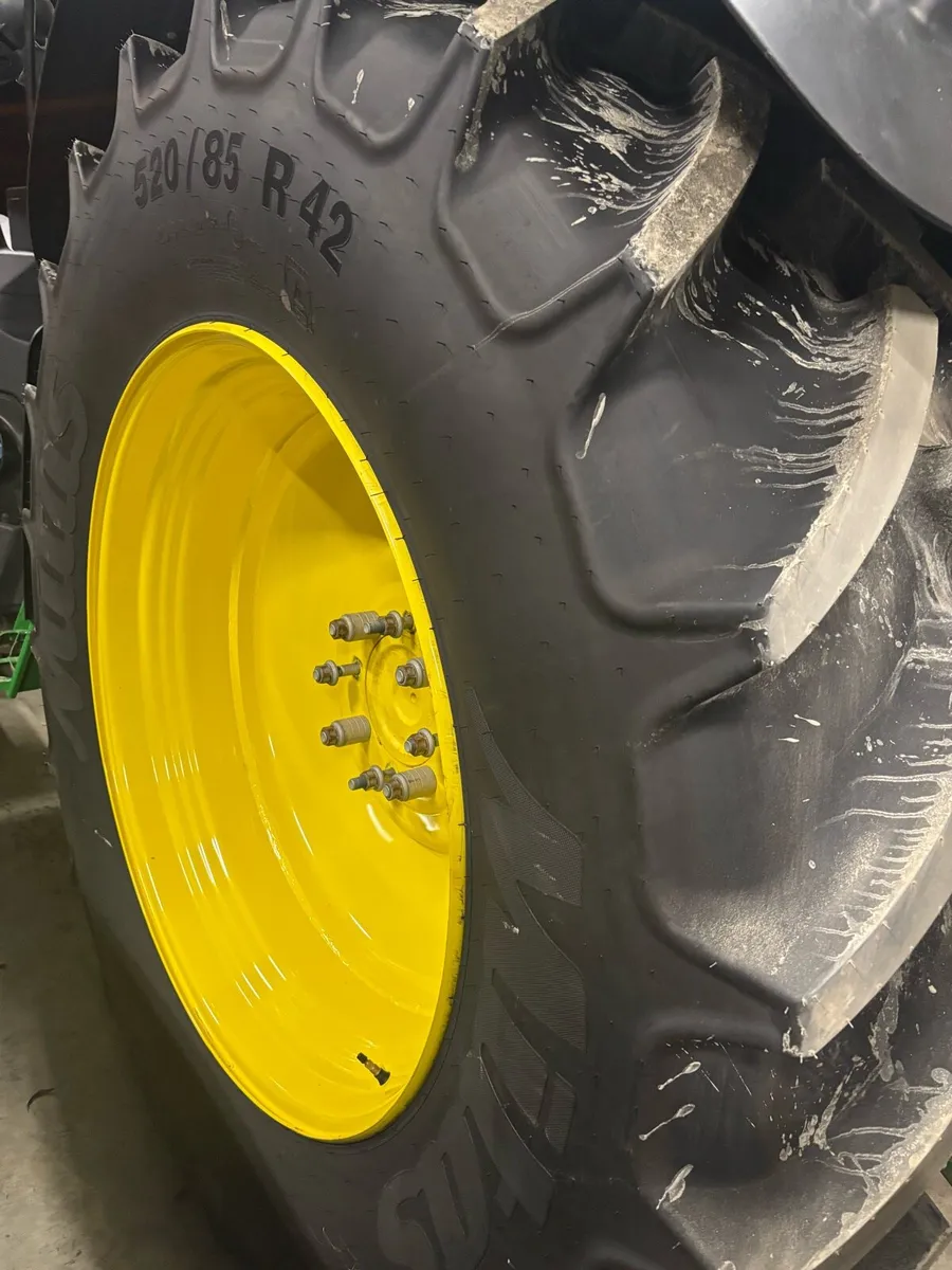 Tractor rims and tyres - Image 1