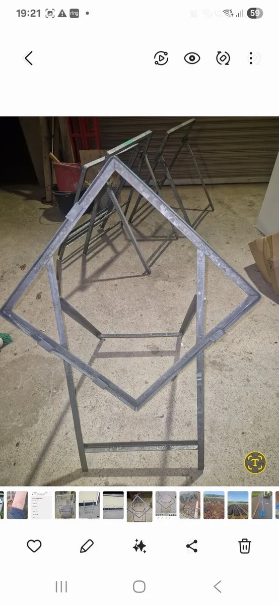 Road safety equipment - Image 1