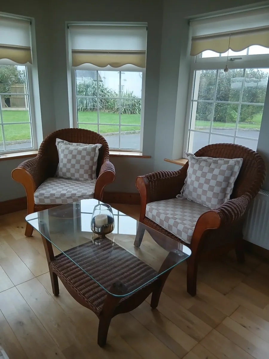 Conservatory furniture 4 piece set - Image 2