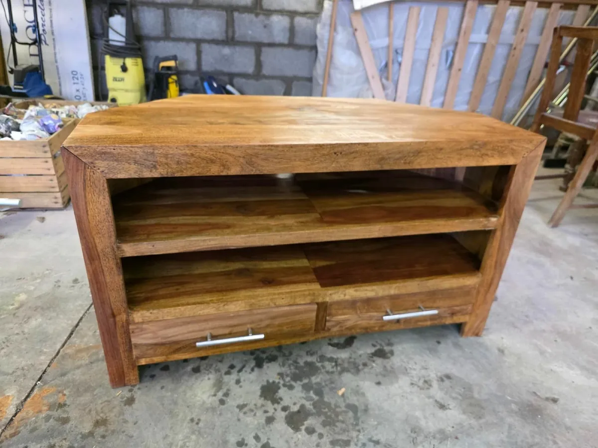 Corner TV Unit - Image 1