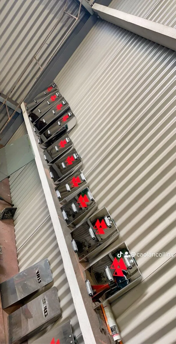 Stainless steel mirror guards and light bars - Image 3