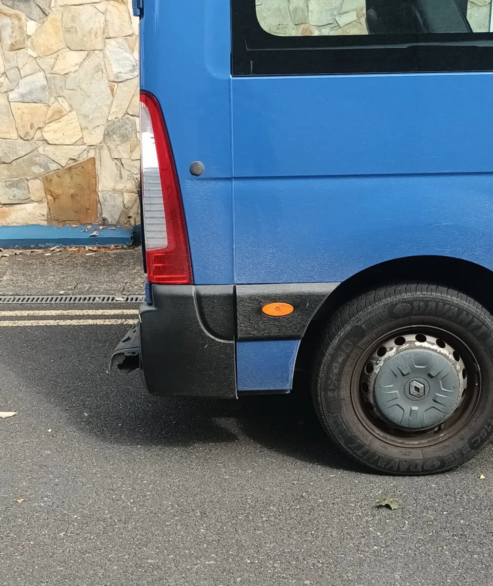 2014 Renault Master Automatic(Category D) 16 seats - Image 3