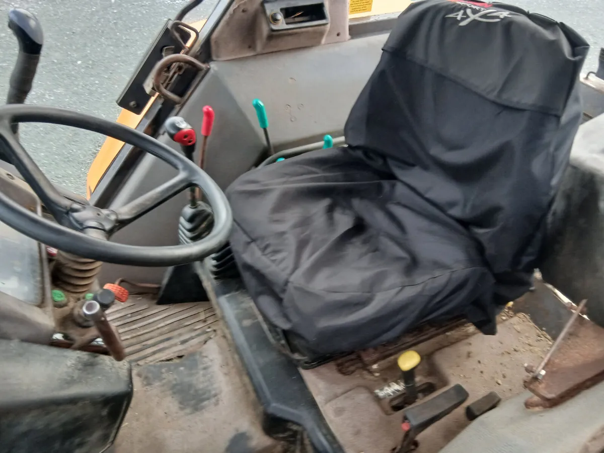 Renault & Quicke loader - Image 4