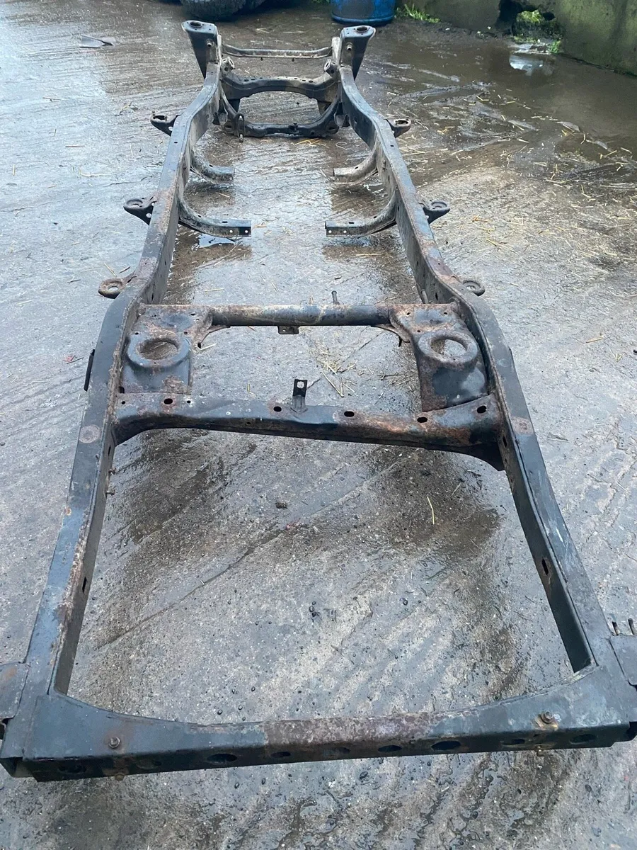 Toyota Landcruiser breaking - Image 4