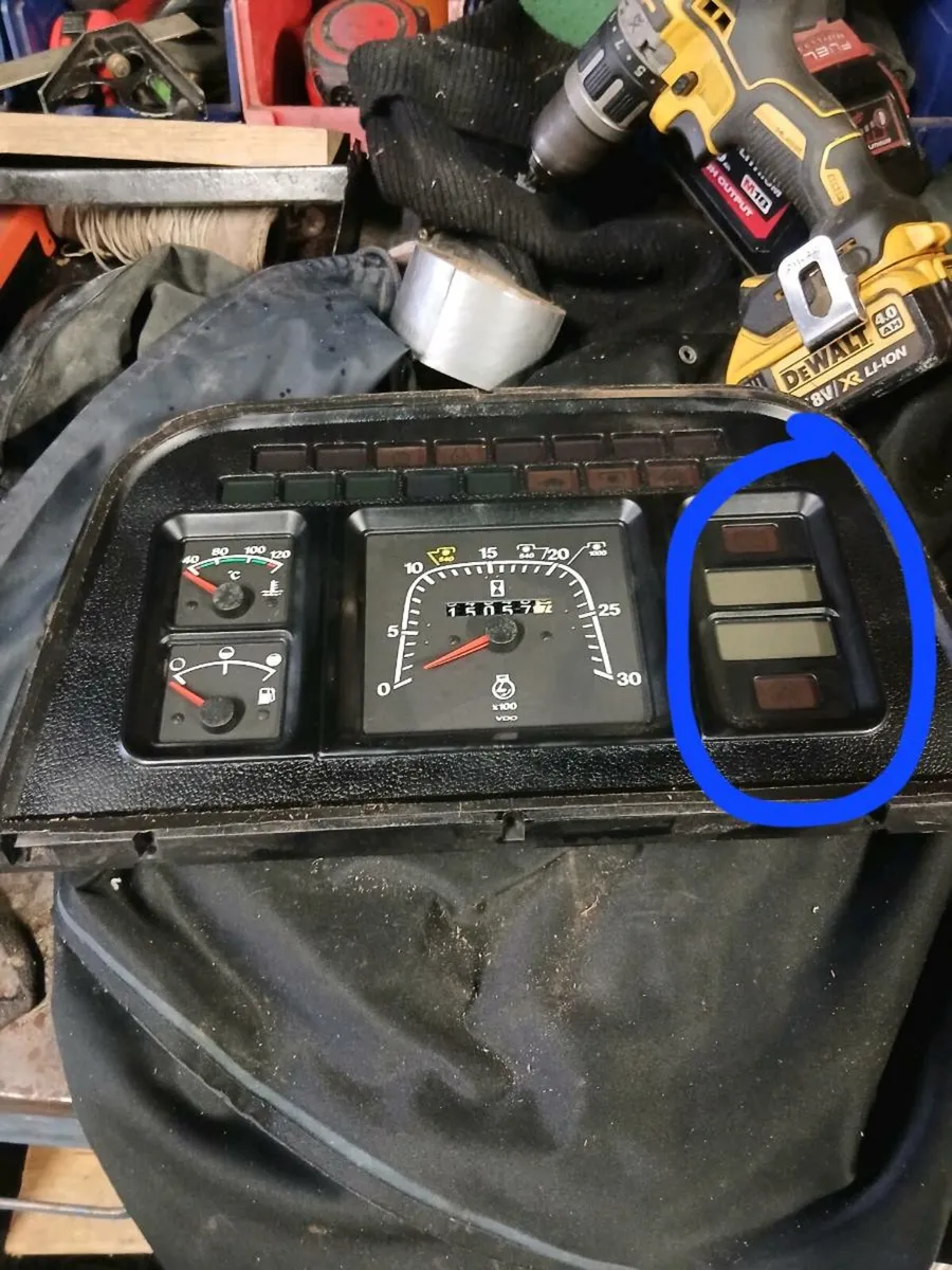 New holland dash cluster 82012504 forsale - Image 1