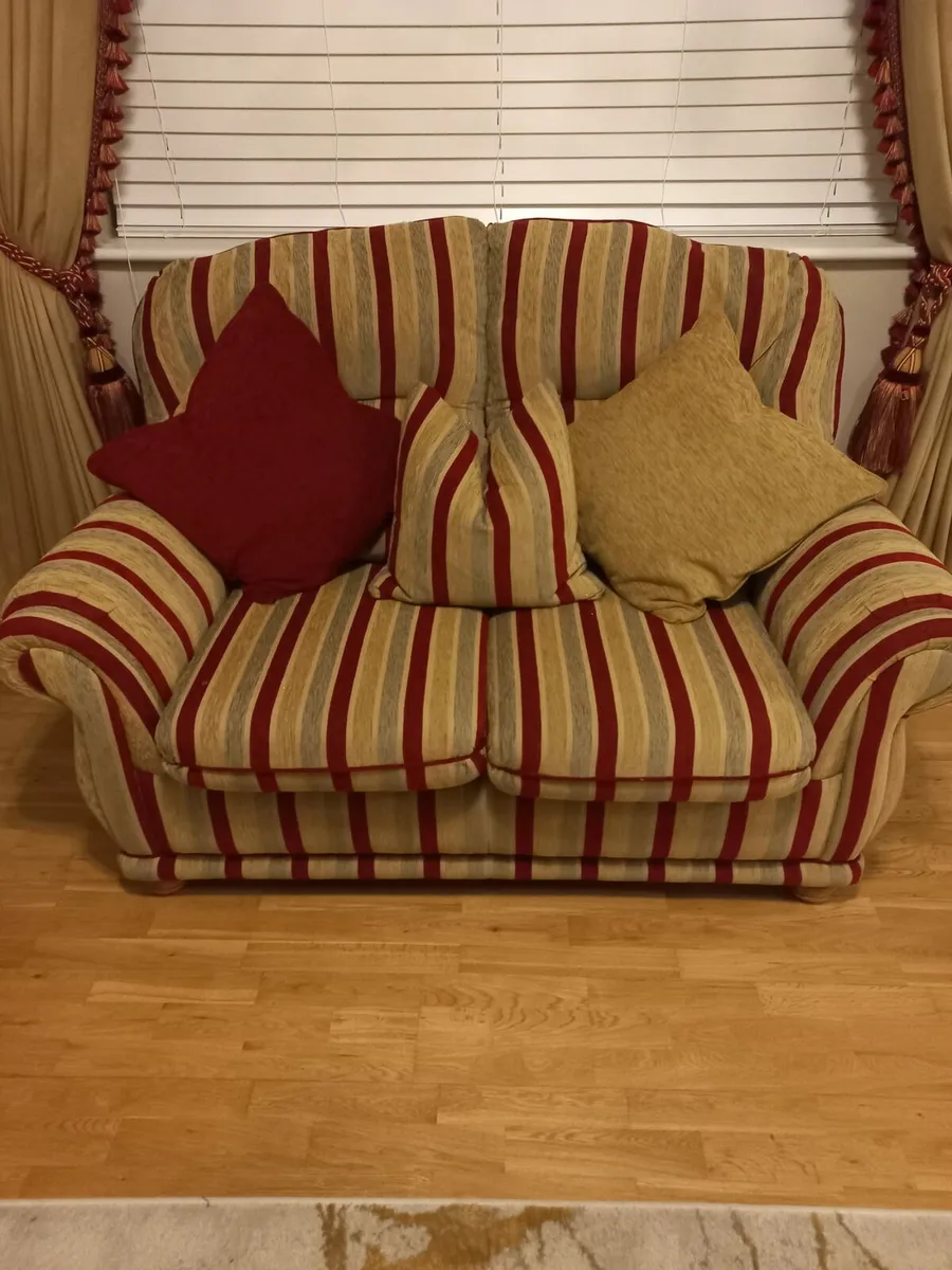 Chairs and sofa - Image 2