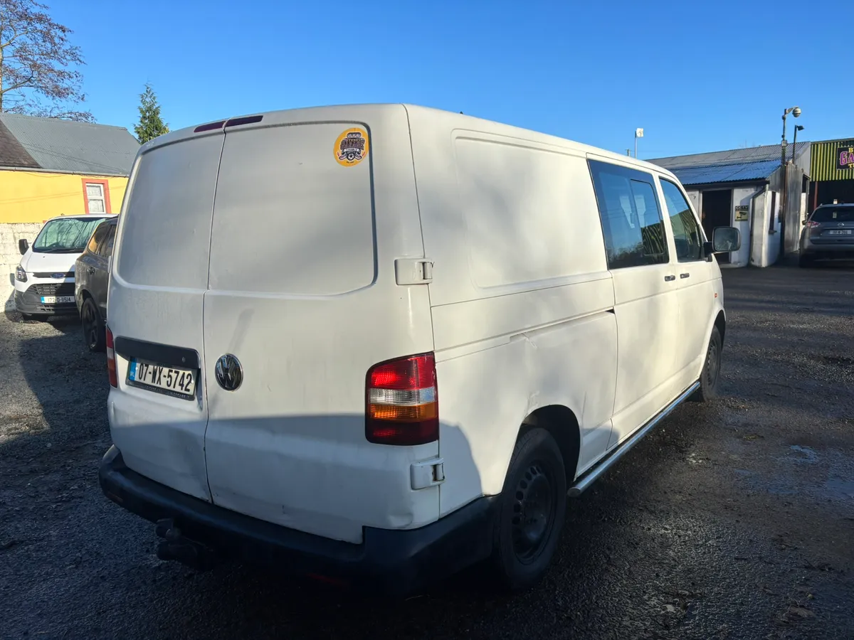 6 Seater VW Transporter Kombi DOE Tax Warranty - Image 4