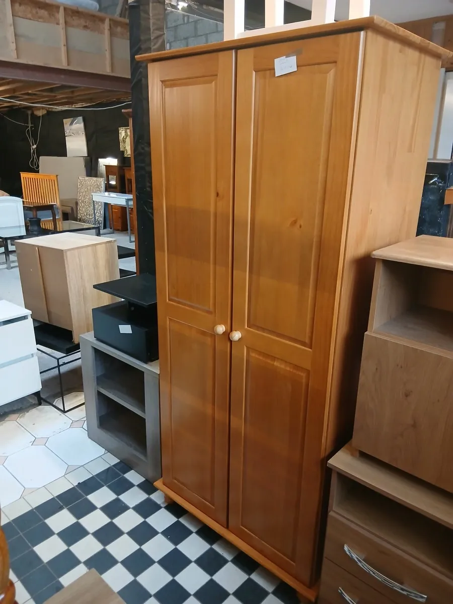 New wardrobe and chest - Image 1