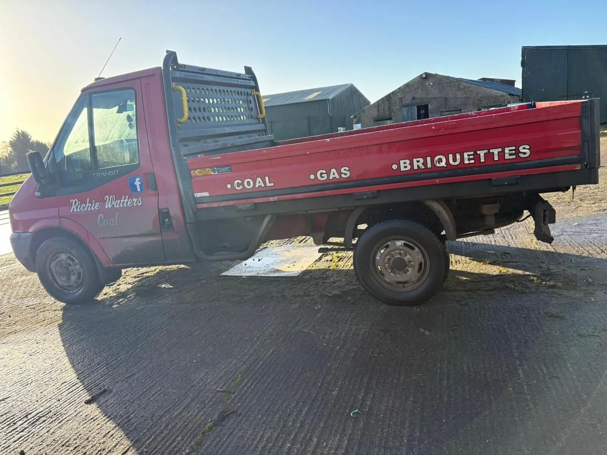 Ford Dropside Van 2011 - Image 2