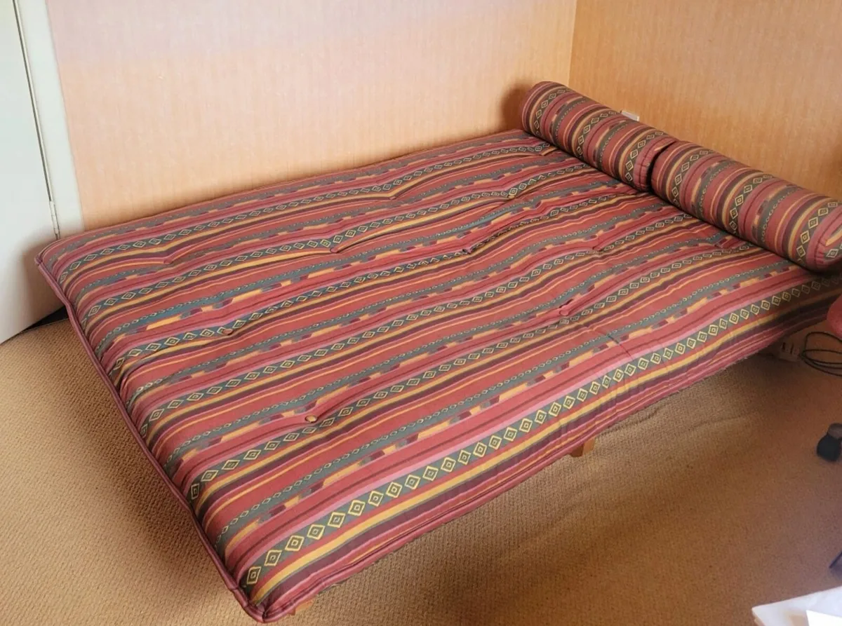 Futon / sofabed - Image 3