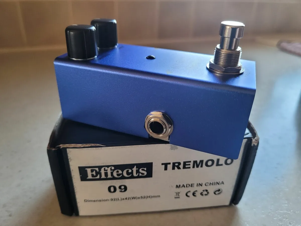 3 Guitar pedals, incl. power supply - Image 3