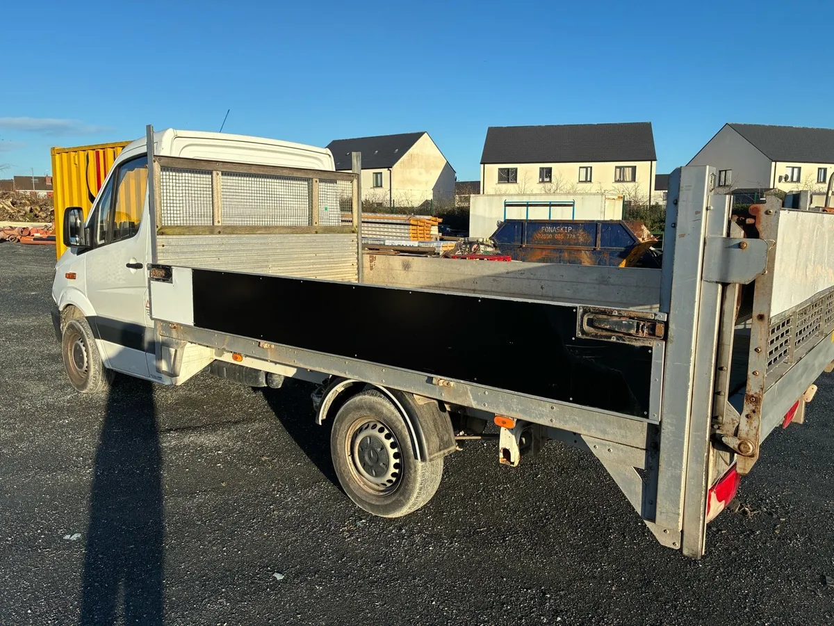 Mercedes dropside - Image 4