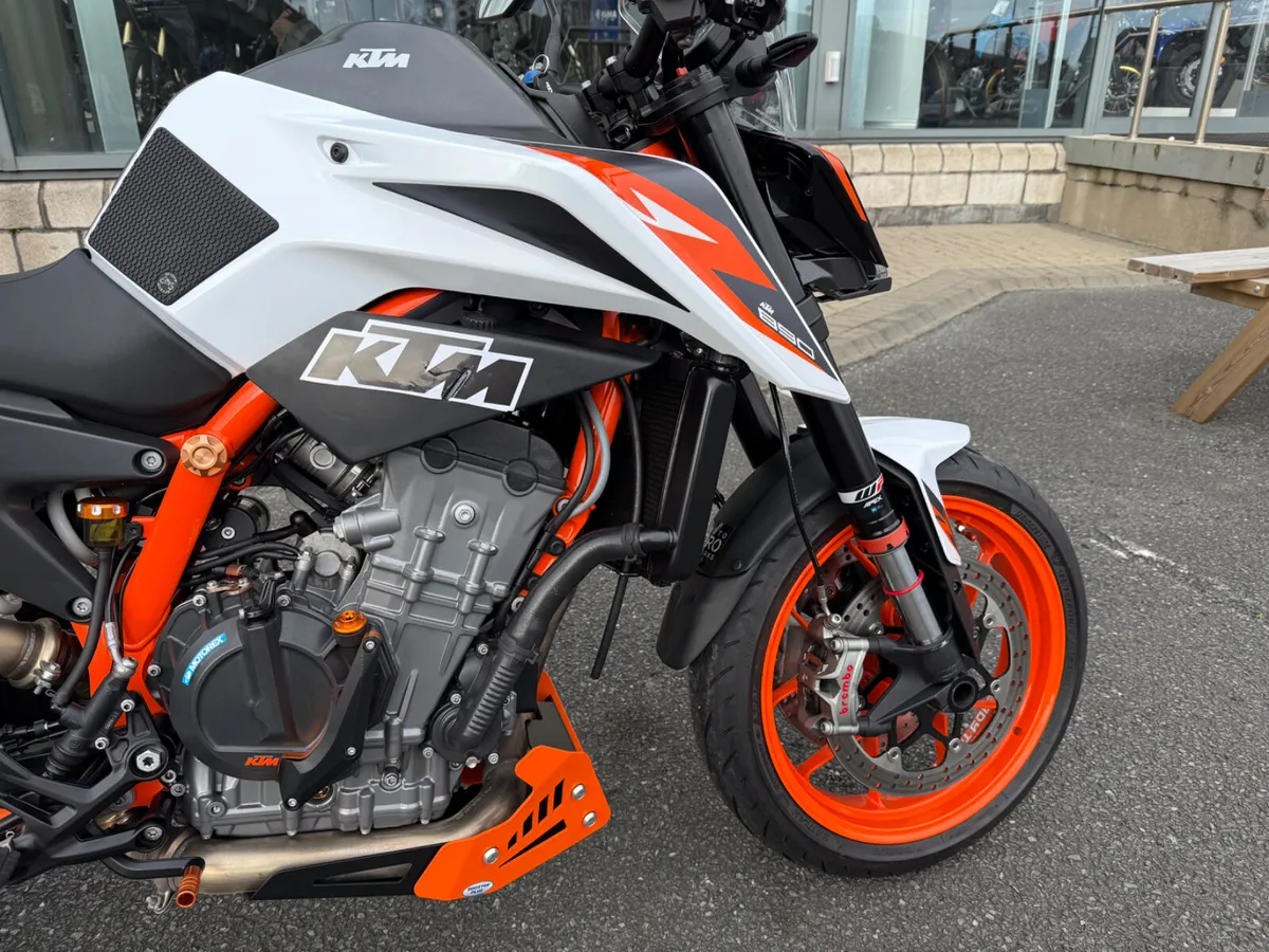 KTM 890 Duke R - Image 2