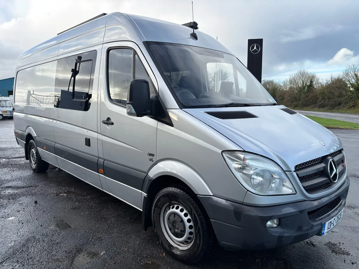 Mercedes Sprinter Campervan - Image 2