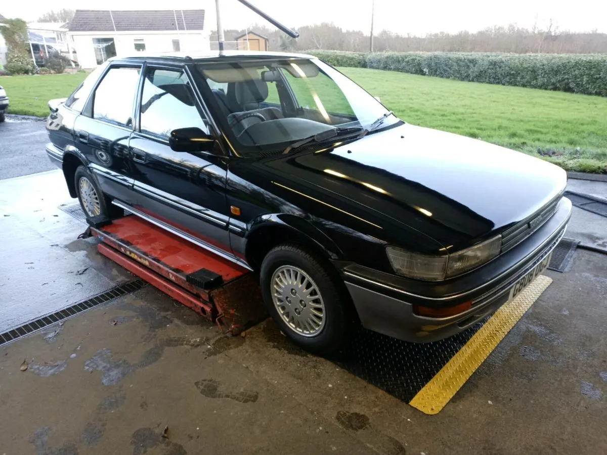 Toyota Corolla sprinter executive - Image 2