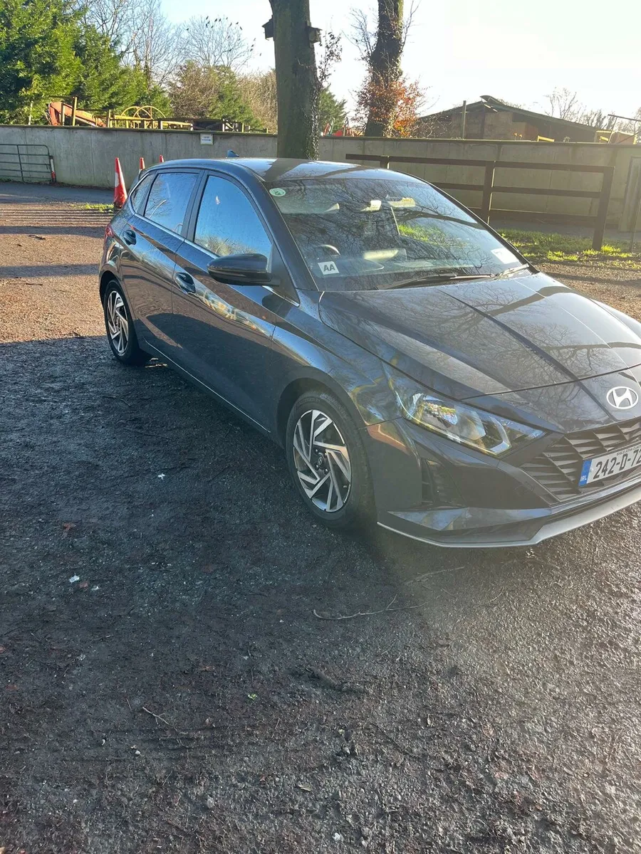 Hyundai i20 Deluxe Plus - Image 1