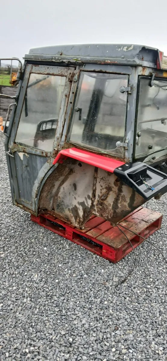 300 series Massey ferguson cabs x2 - Image 1