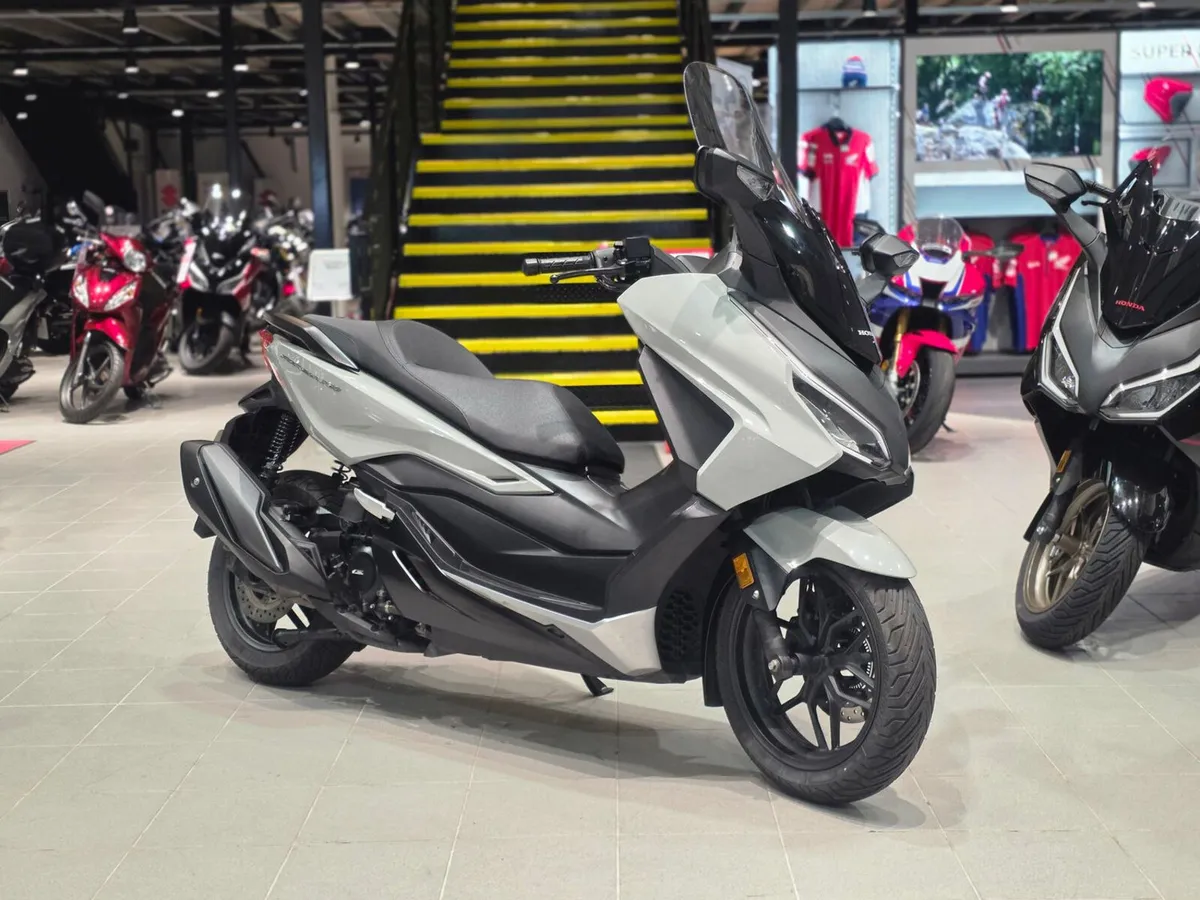 Honda NSS350 Forza - Image 1