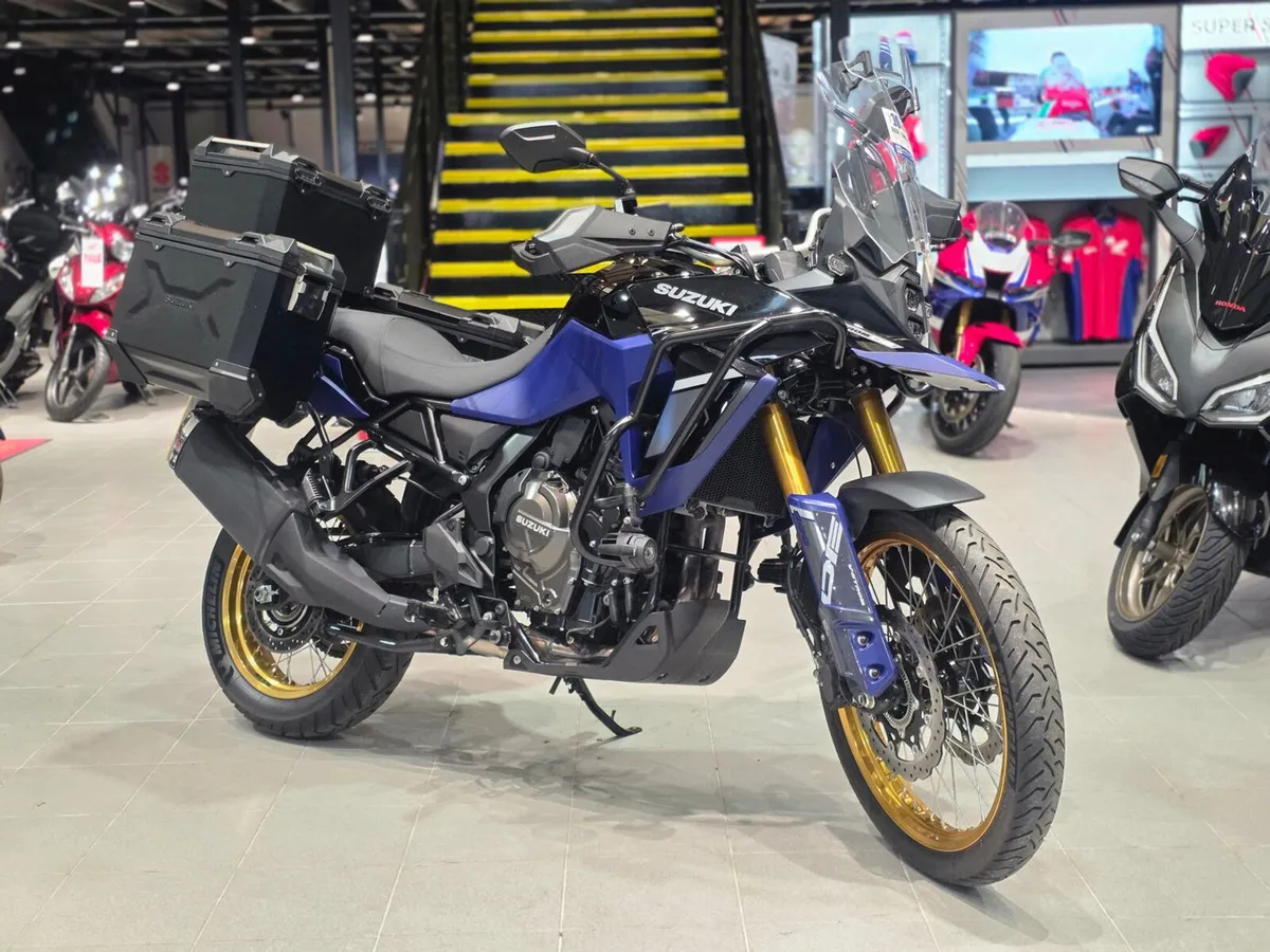 Suzuki DL800DE V-Strom - Image 1