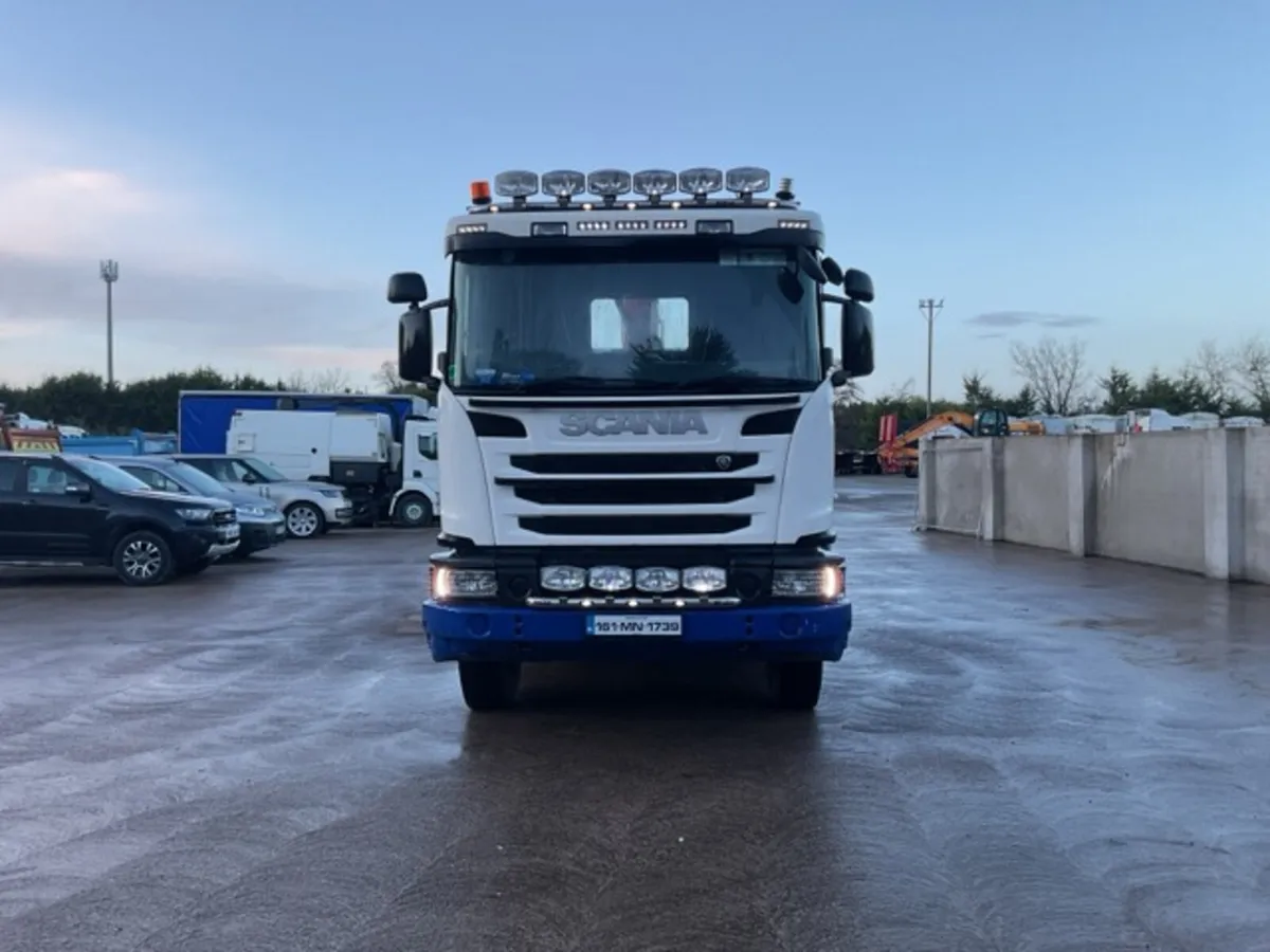 2016 Scania G410 8x4 Tipper Grab - Image 2