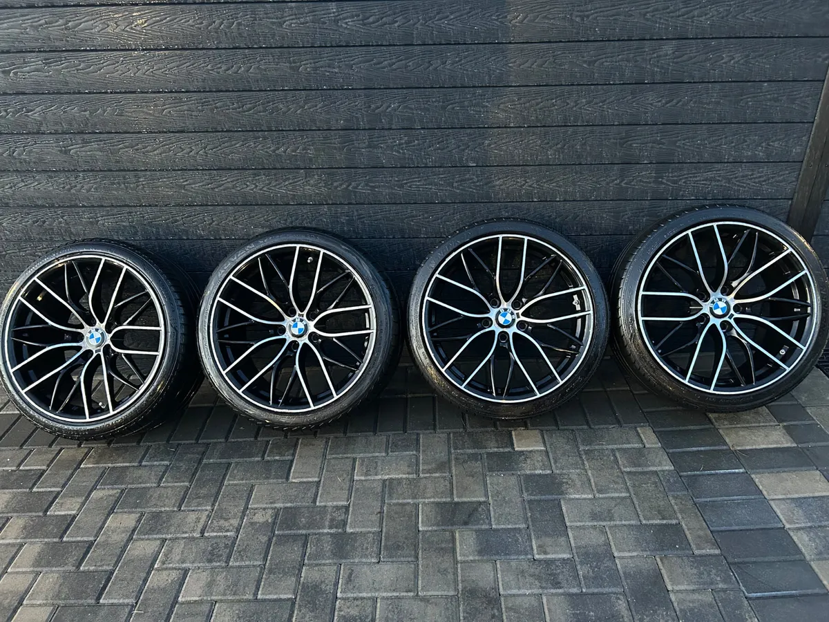 19” GENUINE BMW ALLOY WHEELS & TYRES - Image 2