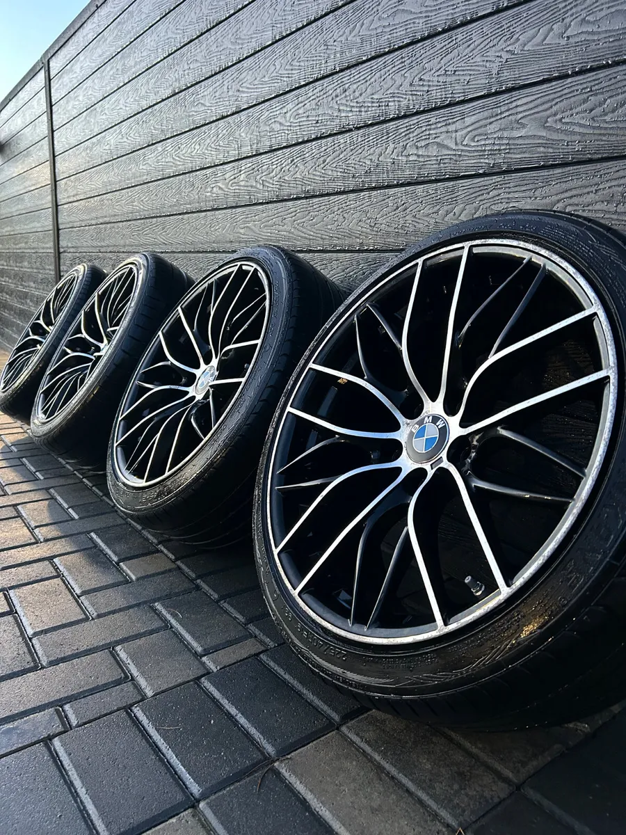 19” GENUINE BMW ALLOY WHEELS & TYRES - Image 1