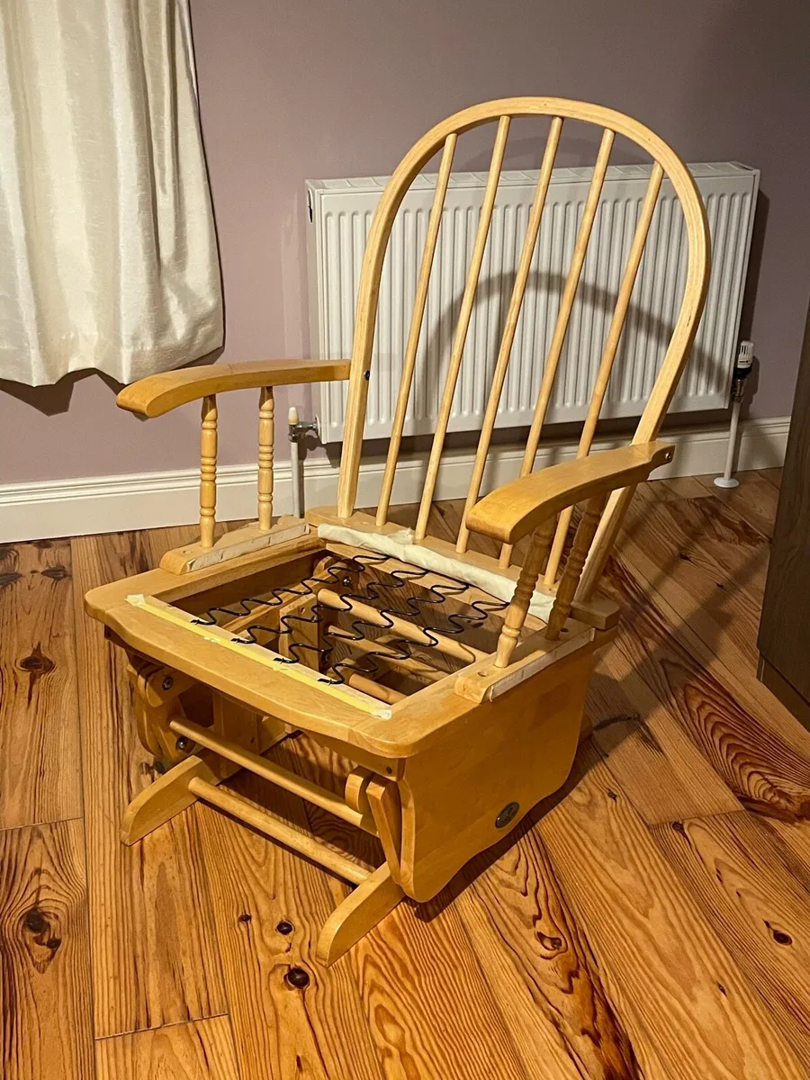 Babylo Rocking Chair & Stool - Image 4