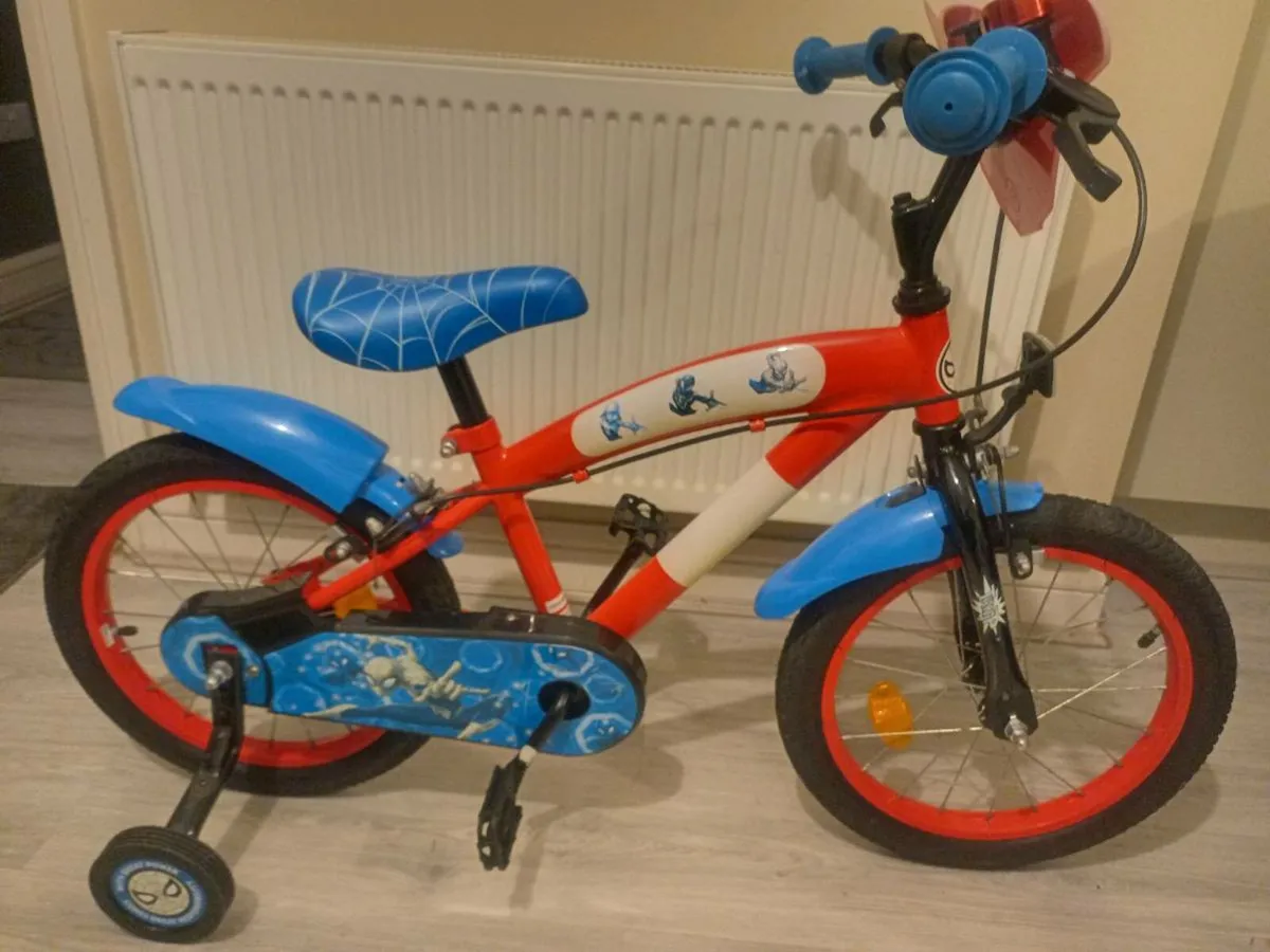 Kids spider man bike size 16 inch wheels. - Image 2