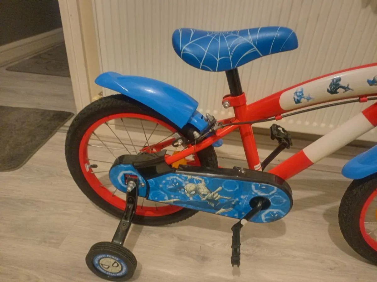 Kids spider man bike size 16 inch wheels. - Image 3