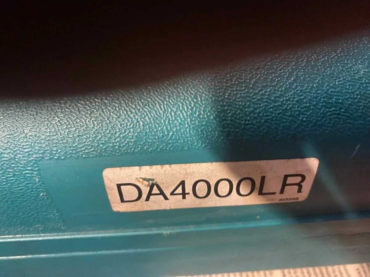 Makita DA4000LR  Angle Drill - Image 3