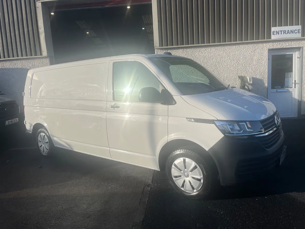 Volkswagen Transporter 2021 - Image 2