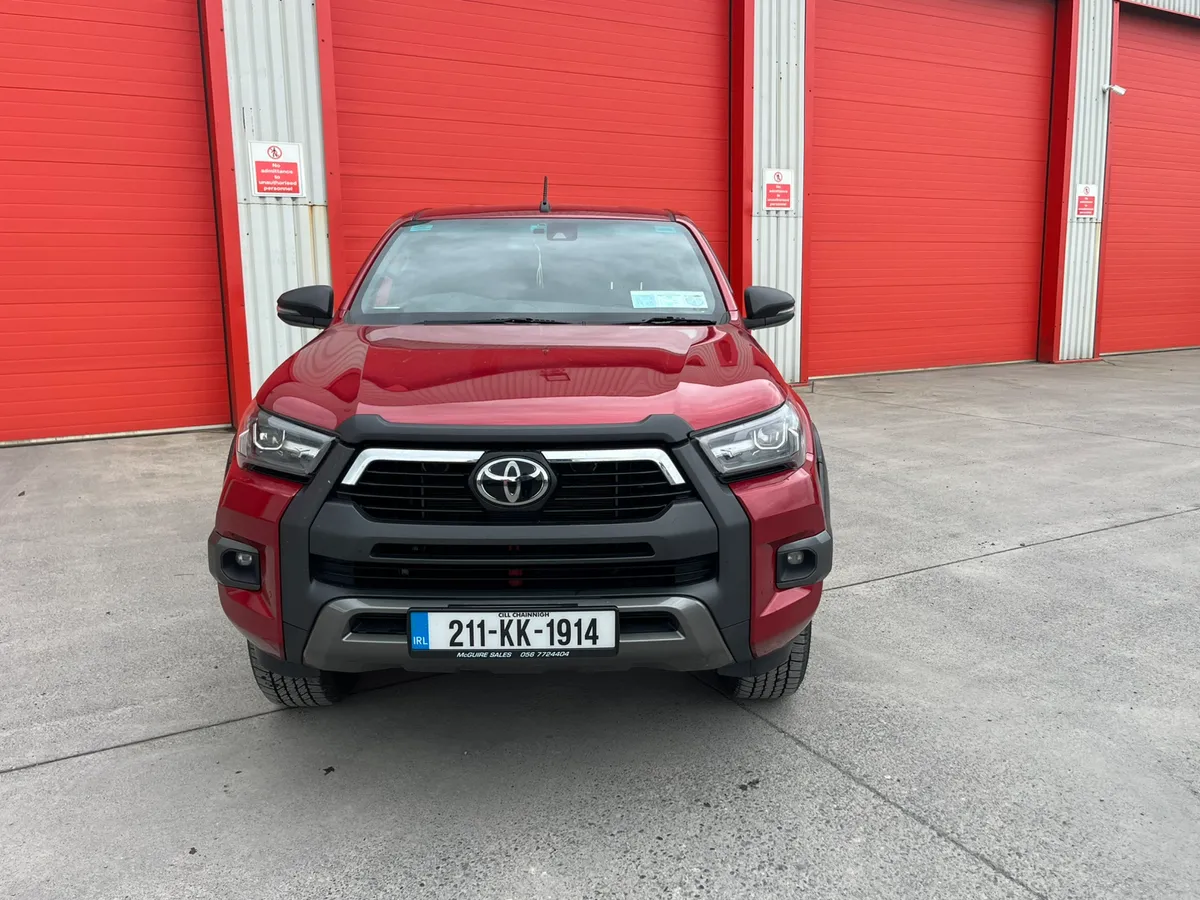 2021 Toyota Hilux 2.8 Invincible X - Image 3