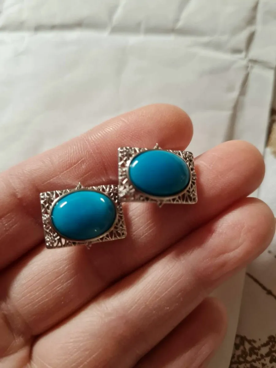 9k White Gold Natural Turquoise Pendant &Earrings - Image 1