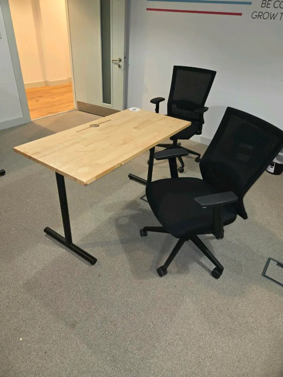 Office tables 50e/chairs 50e/lockers 30e - Image 1