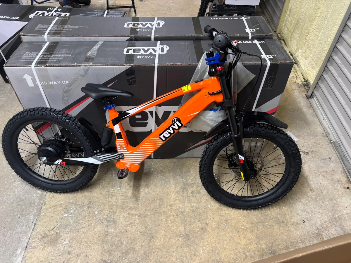 20" Revvi bikes - Image 2