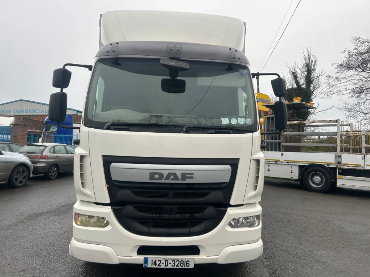 2014 Daf lf250 18 ton Curtainsider tail lift - Image 2