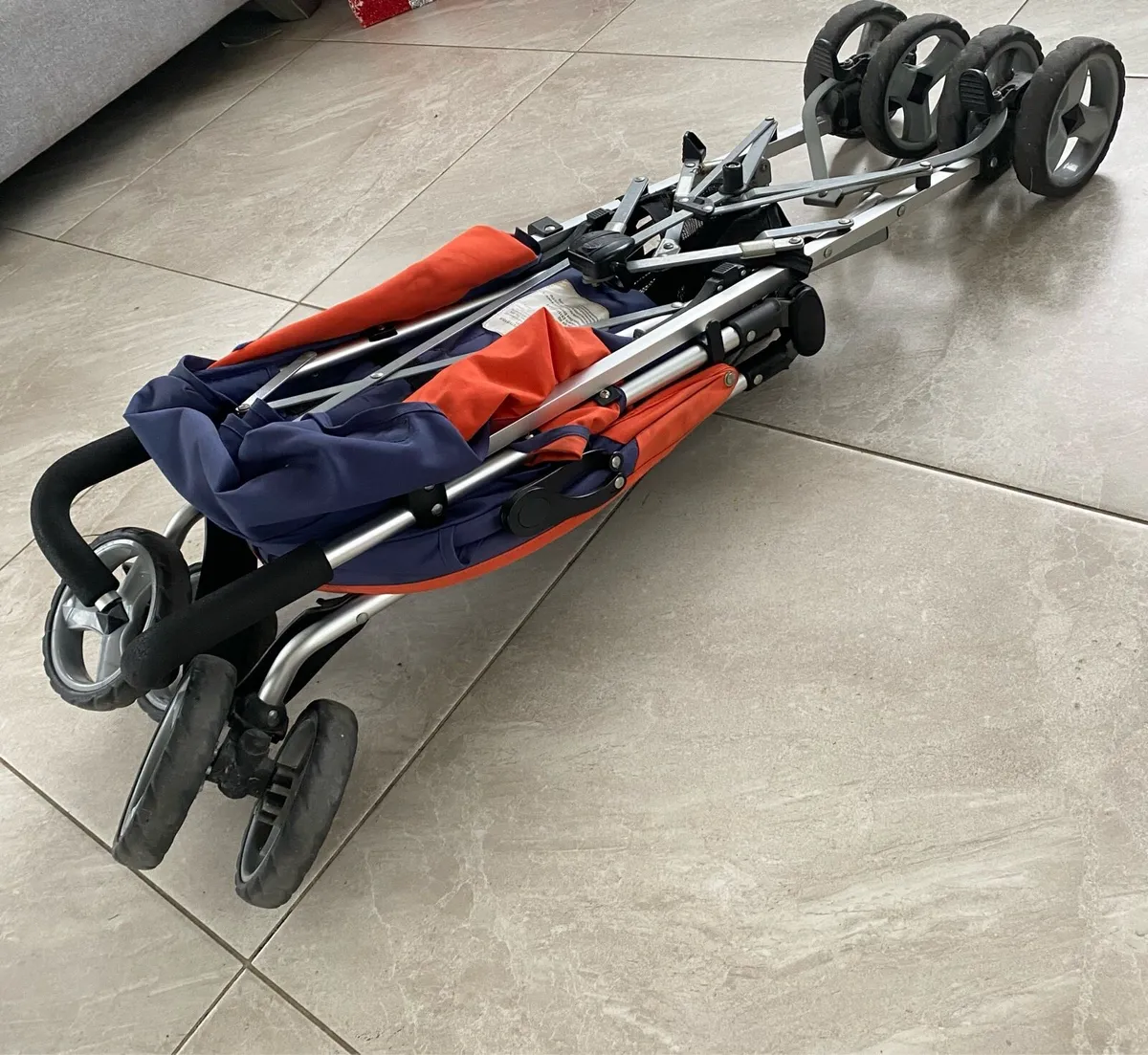 Lightweight stroller - Image 3