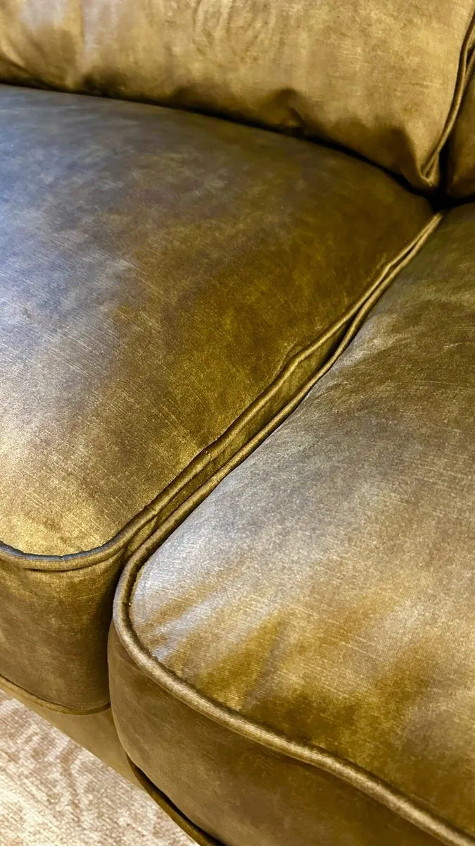 3 seater velvet couch x2 - Image 4