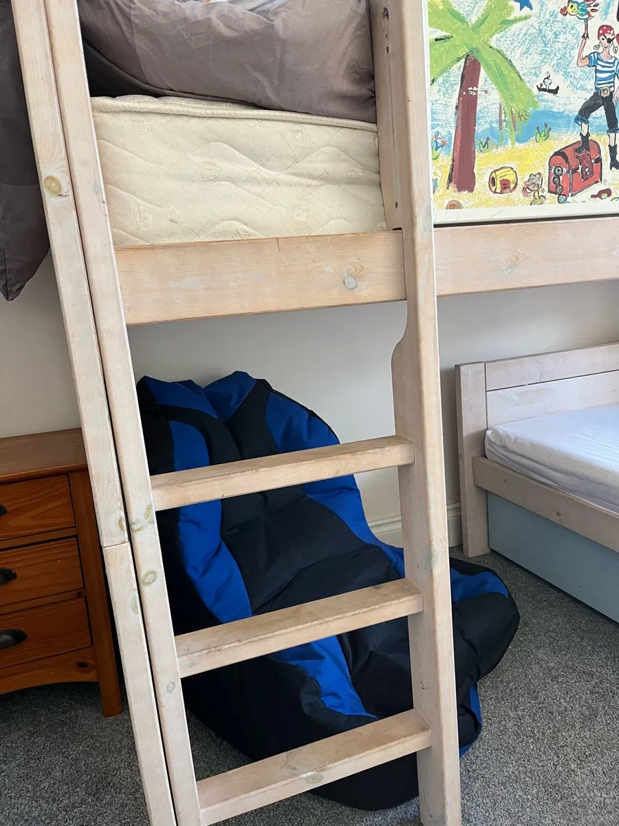 Bunk Beds - Image 4