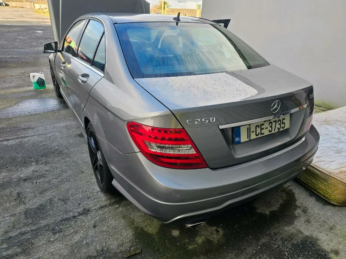 2011 mercedes c class - Image 1