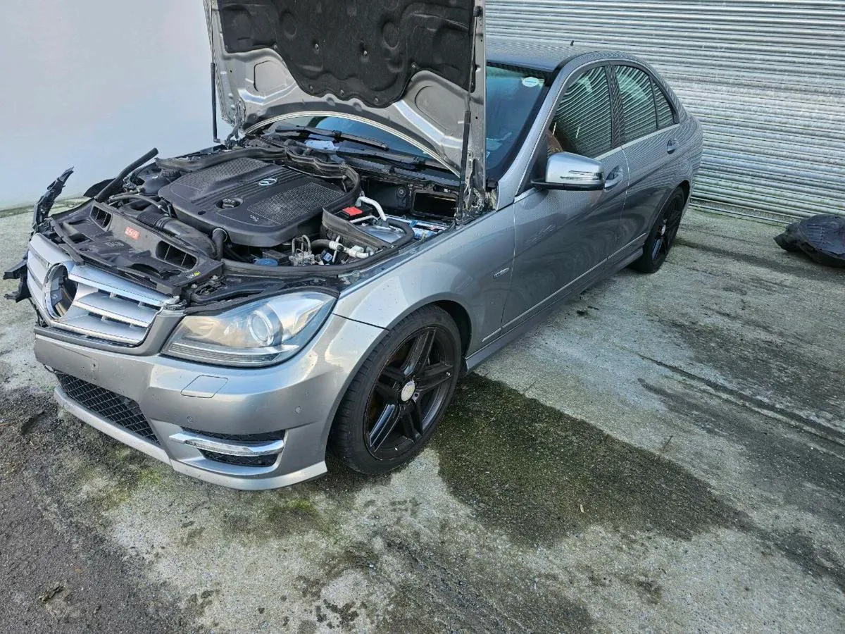 2011 mercedes c class - Image 3