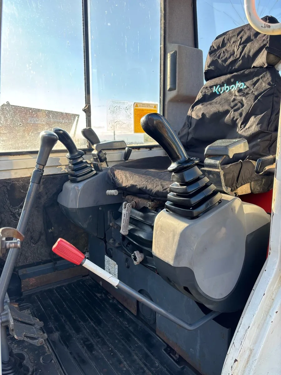 Kubota KX61-3 mini digger - Image 2