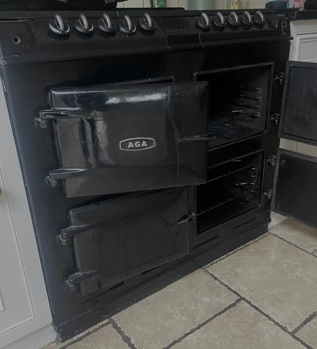 AGA Cooker  Gas rings electric ovens - Image 1