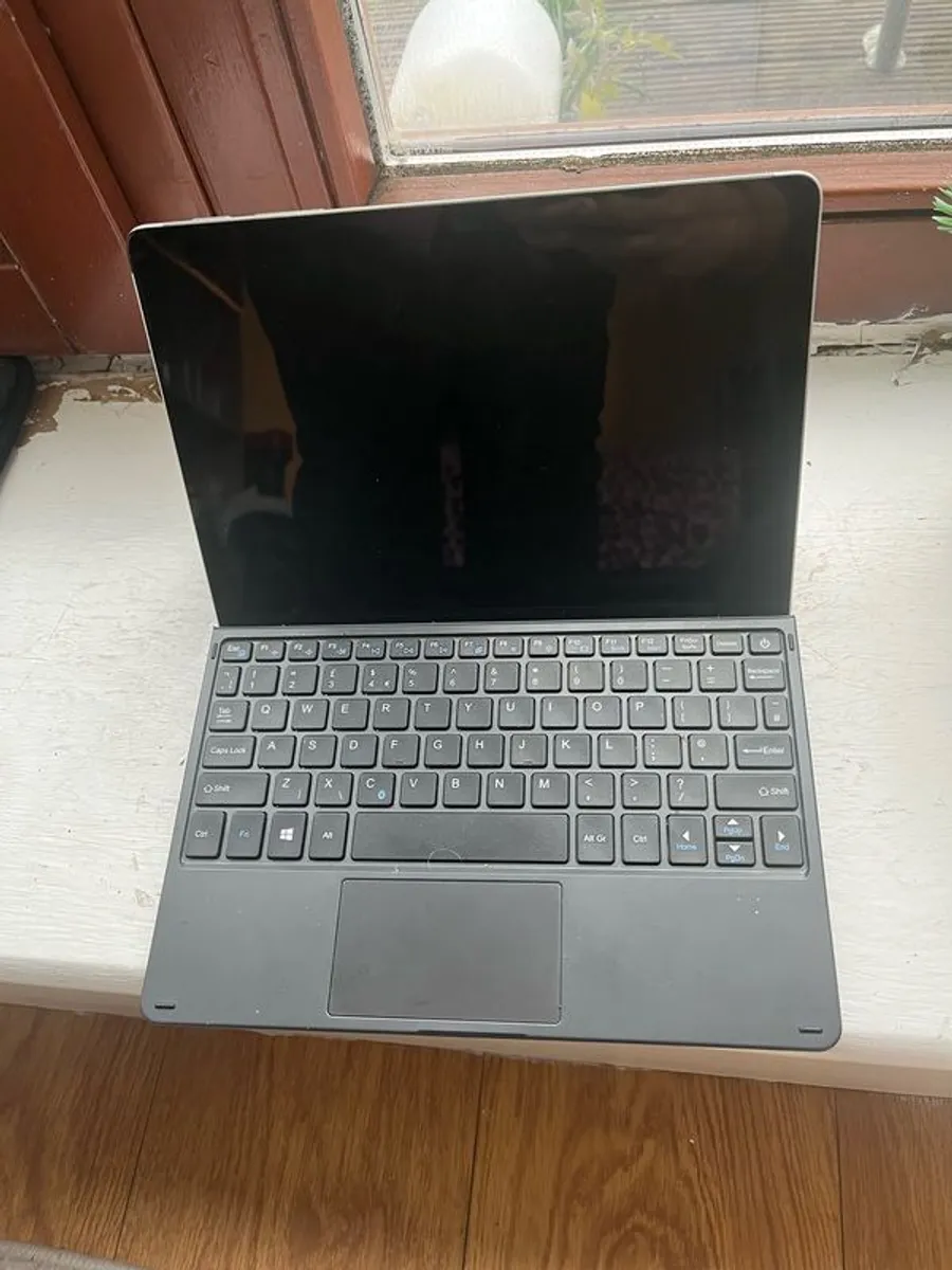 Microsoft Surface Go 2 Windows 11 Pro Keyboard 200 - Image 2