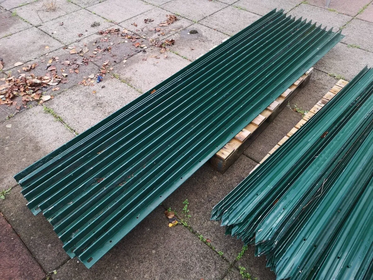 Palisade Fencing (22 linear metres+3.3m wide gate) - Image 4