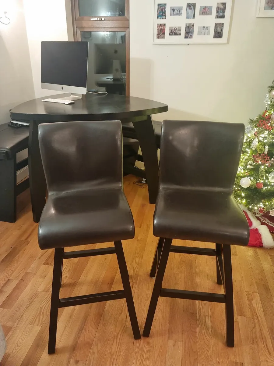Lounge Table with Stools & Benches - Image 4