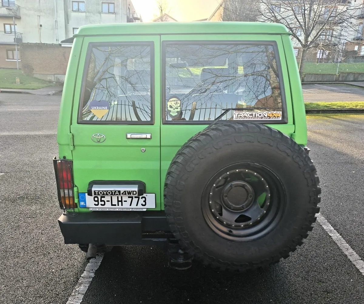 Toyota Land Cruiser 1995 - Image 2
