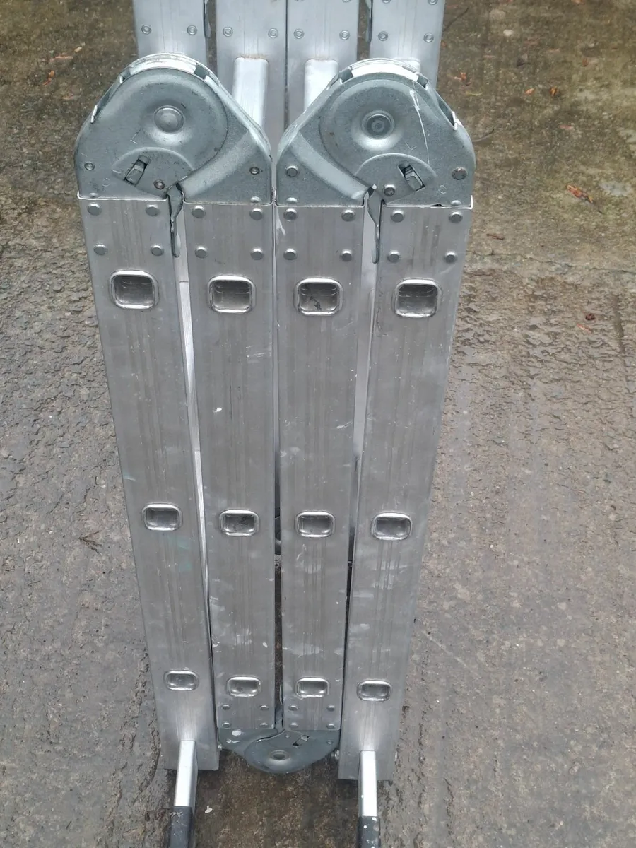 Step ladder - Image 3