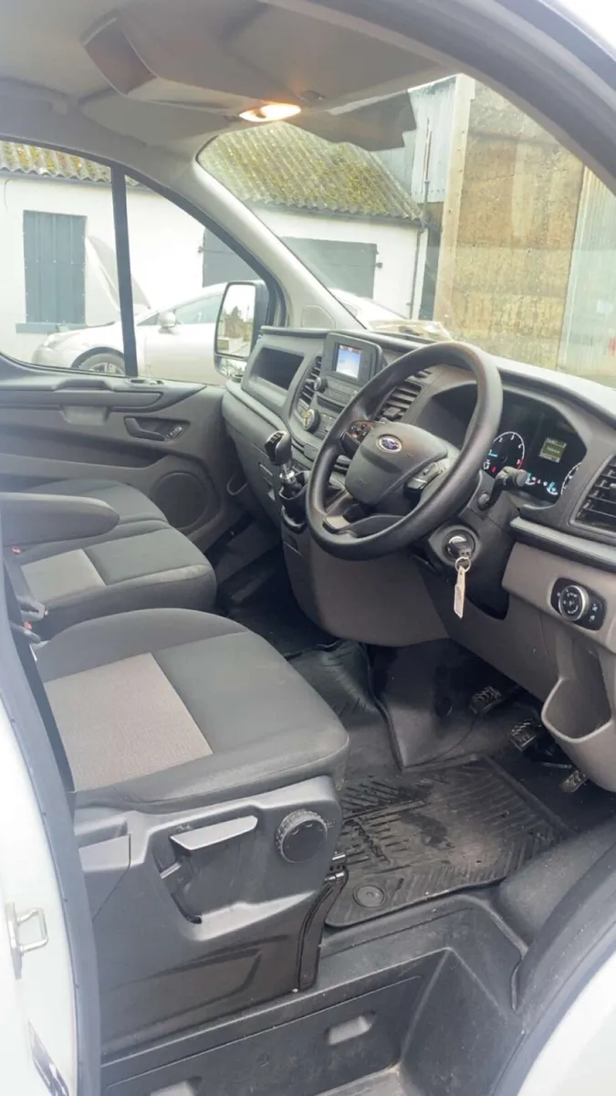 Ford Transit Custom 2023 - Image 4