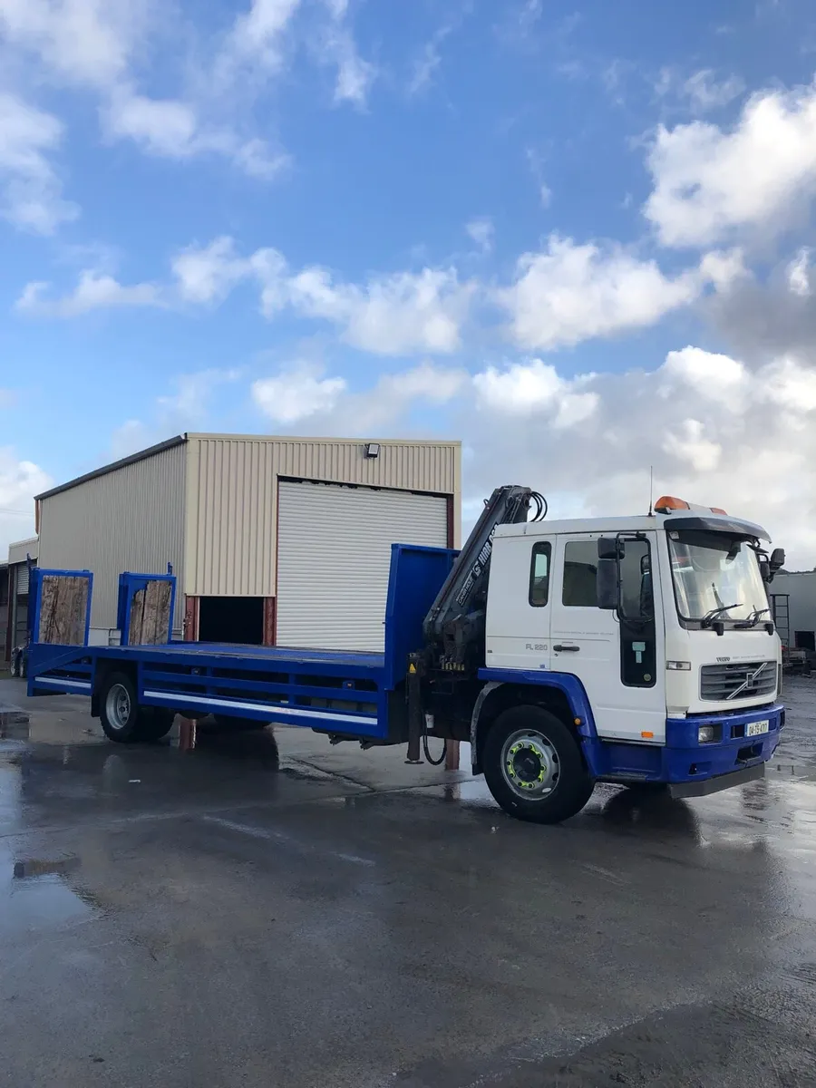 Volvo fl6 crane truck - Image 1